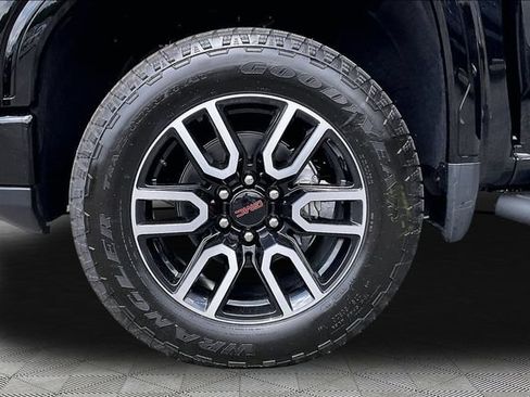 New 2026 GMC Sierra 1500 AT4 w/ AT4 Premium Package AWD/4WD image 12