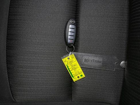 Used 2025 Nissan Altima 2.5 SV image 33