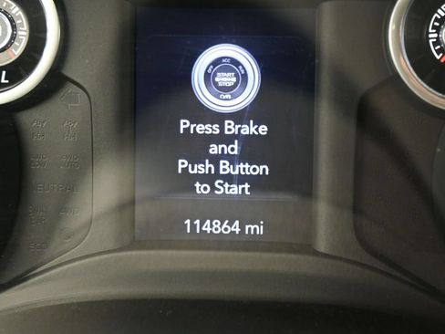 Used 2020 RAM 1500 Big Horn AWD/4WD image 16