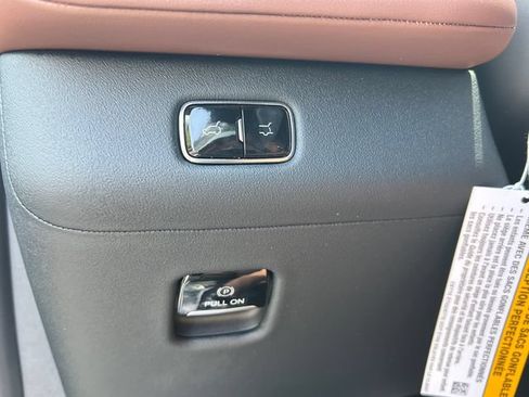 New 2026 Lincoln Navigator Reserve AWD/4WD image 34