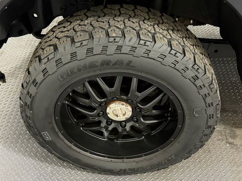 Used 2011 Ford F350 Lariat w/ Snow Plow Prep Pkg image 19