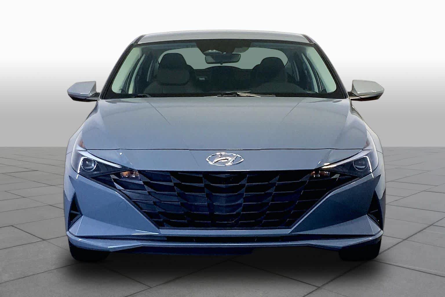Used 2023 Hyundai Elantra SEL FWD image 4