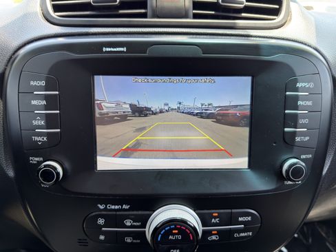 Used 2019 Kia Soul + FWD image 31