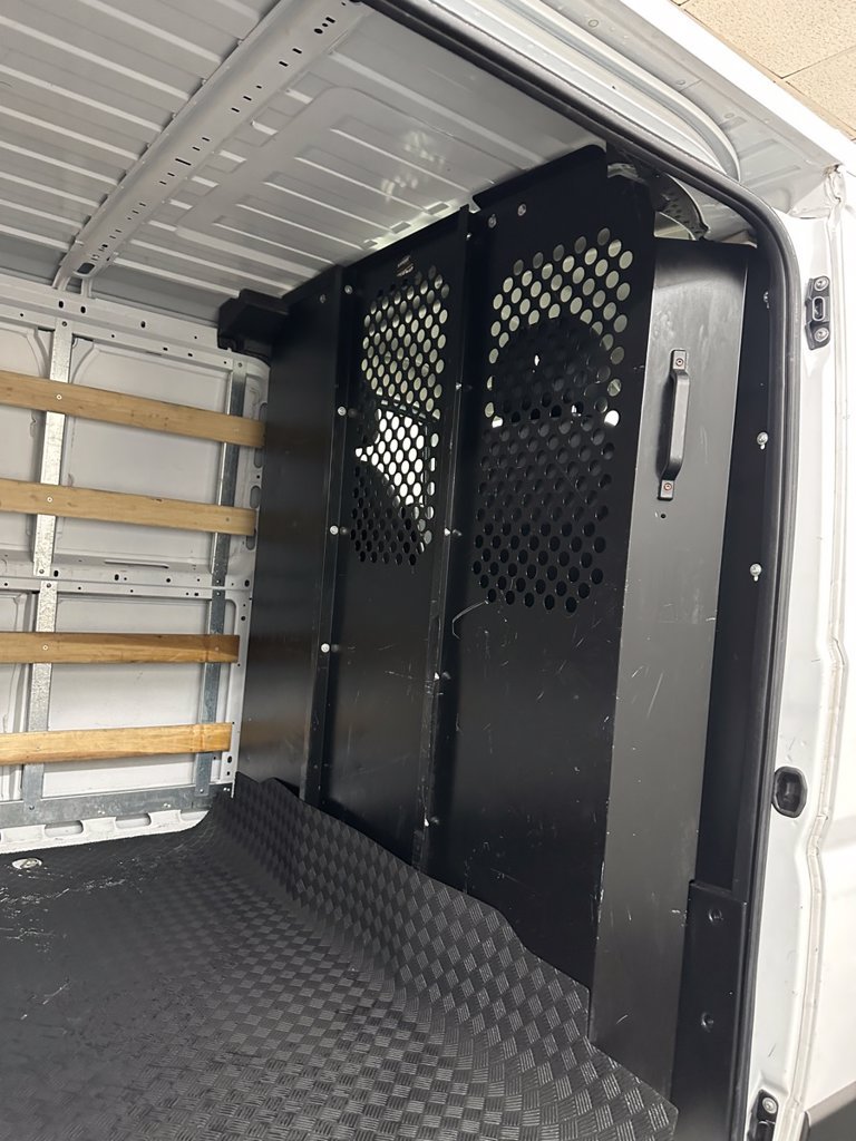 Used 2025 RAM ProMaster 2500 w/ U-Haul Equipment Group FWD image 24