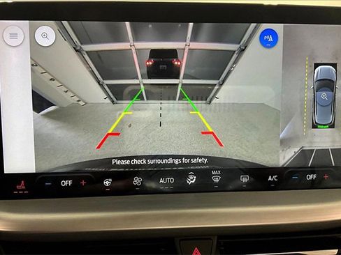 Used 2023 Ford Escape Platinum image 14