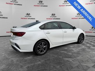 Used 2022 Kia Forte LXS w/ LXS Technology Package FWD video 3