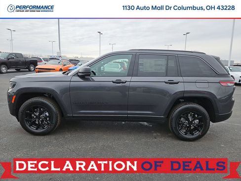 New 2026 Jeep Grand Cherokee Altitude image 4