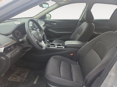 Used 2024 Nissan Altima 2.5 SV FWD image 7