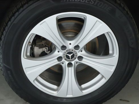 Used 2018 Mercedes-Benz GLC 300 4MATIC image 12