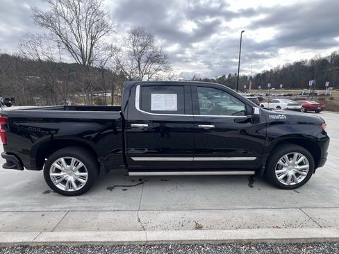 Used 2025 Chevrolet Silverado 1500 High Country image 2