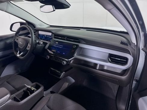 New 2027 Chevrolet Bolt LT w/ Comfort Package FWD image 32