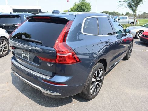 Used 2023 Volvo XC60 B5 Plus w/ Climate Package AWD/4WD image 4