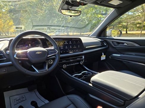 New 2026 Chevrolet Traverse LT w/ Driver Confidence Package image 11
