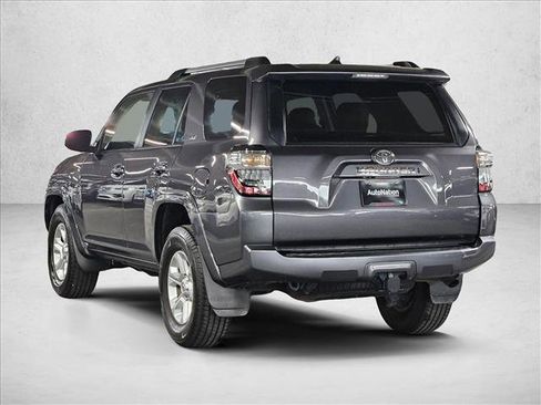 Used 2022 Toyota 4Runner SR5 image 7