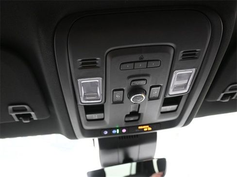 Certified 2023 Chevrolet Suburban High Country image 12