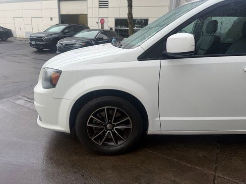 Used 2018 Dodge Grand Caravan GT image 7
