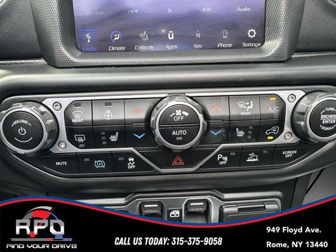 Used 2021 Jeep Wrangler Unlimited Sahara w/ Cold Weather Group AWD/4WD image 20