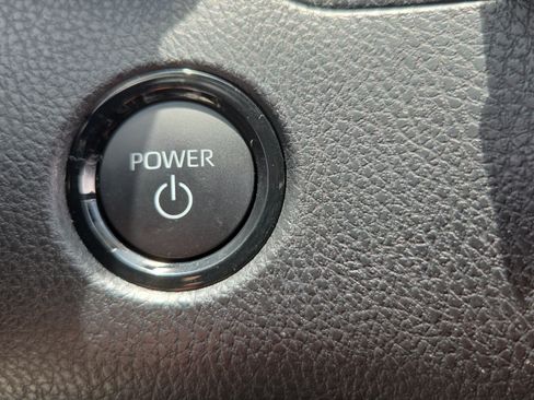 Used 2026 Toyota Camry SE FWD image 15