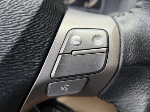 Used 2010 Toyota Venza FWD image 28