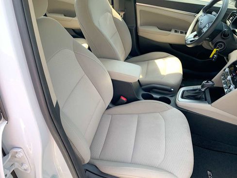 Used 2020 Hyundai Elantra SEL FWD image 24