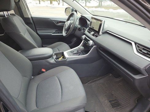 Used 2025 Toyota RAV4 XLE image 11