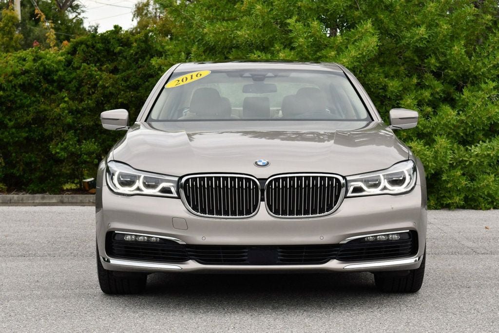 Used 2016 BMW 750i xDrive AWD/4WD image 38