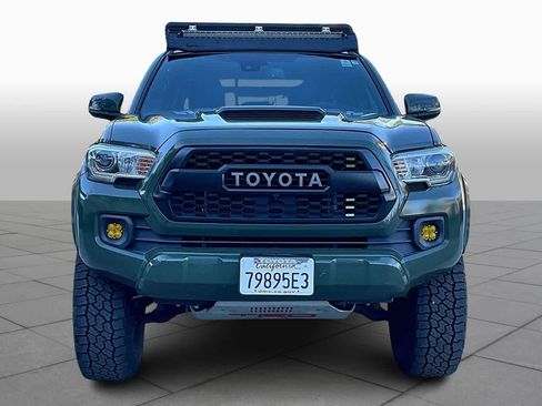 Used 2021 Toyota Tacoma TRD Sport image 3