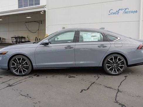 New 2025 Honda Accord Touring image 9