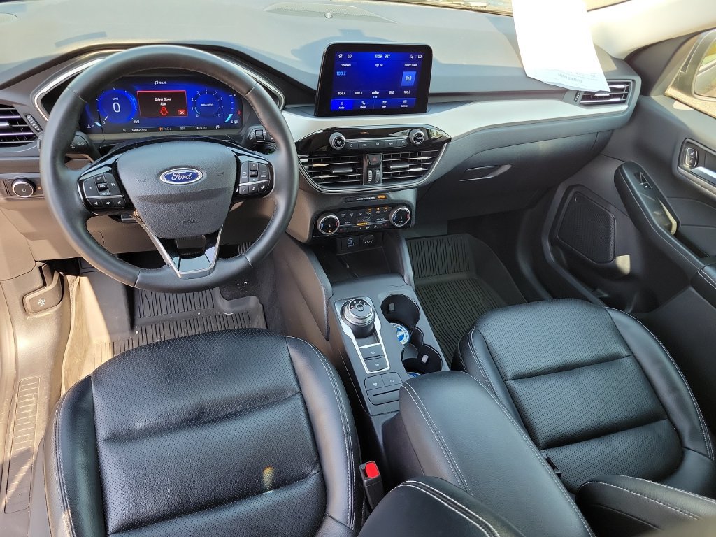 Used 2022 Ford Escape SEL w/ Technology Package FWD image 13
