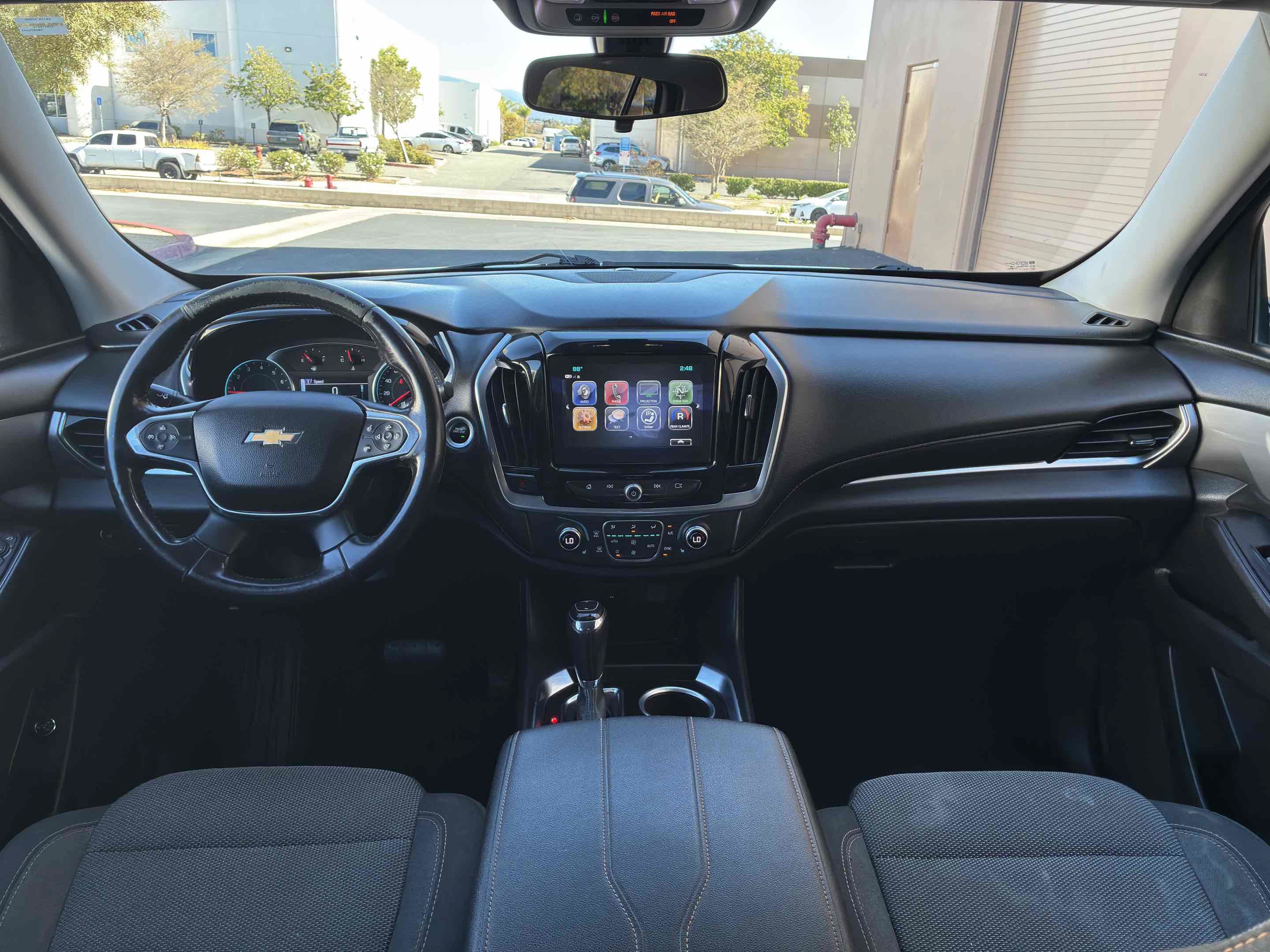 Used 2019 Chevrolet Traverse LT FWD image 15