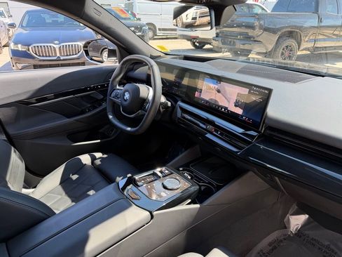 Used 2026 BMW 530i image 10