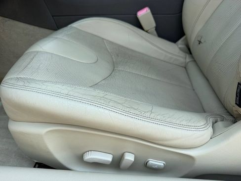 Used 2011 INFINITI G37 Convertible w/ Premium Pkg RWD image 12