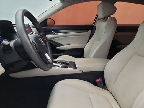 Used 2018 Honda Accord LX image 17