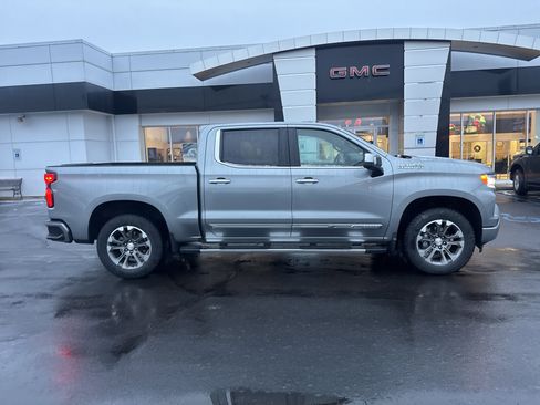 Used 2023 Chevrolet Silverado 1500 High Country w/ Z71 Off-Road Package image 2
