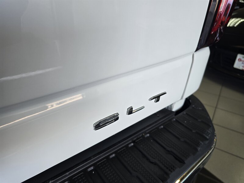 Used 2025 GMC Sierra 1500 SLT AWD/4WD image 38