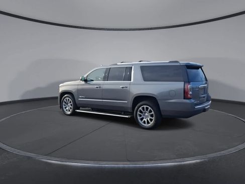 Used 2020 GMC Yukon XL Denali w/ Open Road Package image 6