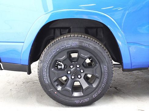 New 2026 RAM 1500 4x4 Crew Cab image 40