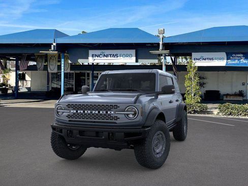 New 2025 Ford Bronco Badlands image 2