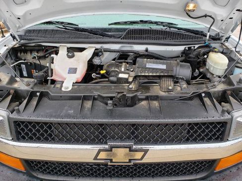 Used 2017 Chevrolet Express 3500 LT w/ LT Preferred Equipment Group image 26