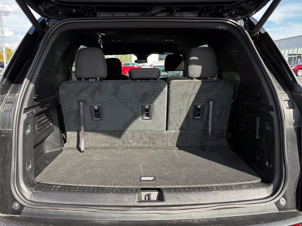 Used 2024 Chevrolet Traverse LS w/ Midnight/Sport Edition FWD image 37