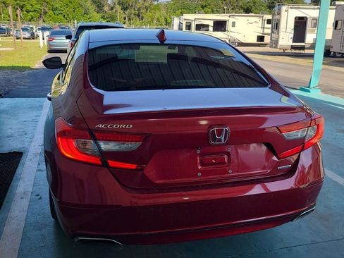 Used 2018 Honda Accord Touring image 3