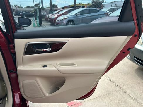 Used 2014 Nissan Altima 3.5 SL w/ Technology Package FWD image 18
