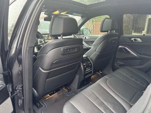 Used 2022 BMW X6 M50i w/ Executive Package image 19