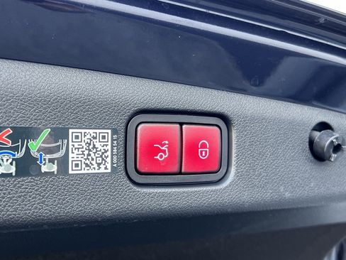 Used 2025 Mercedes-Benz E 53 AMG e 4MATIC Sedan image 22