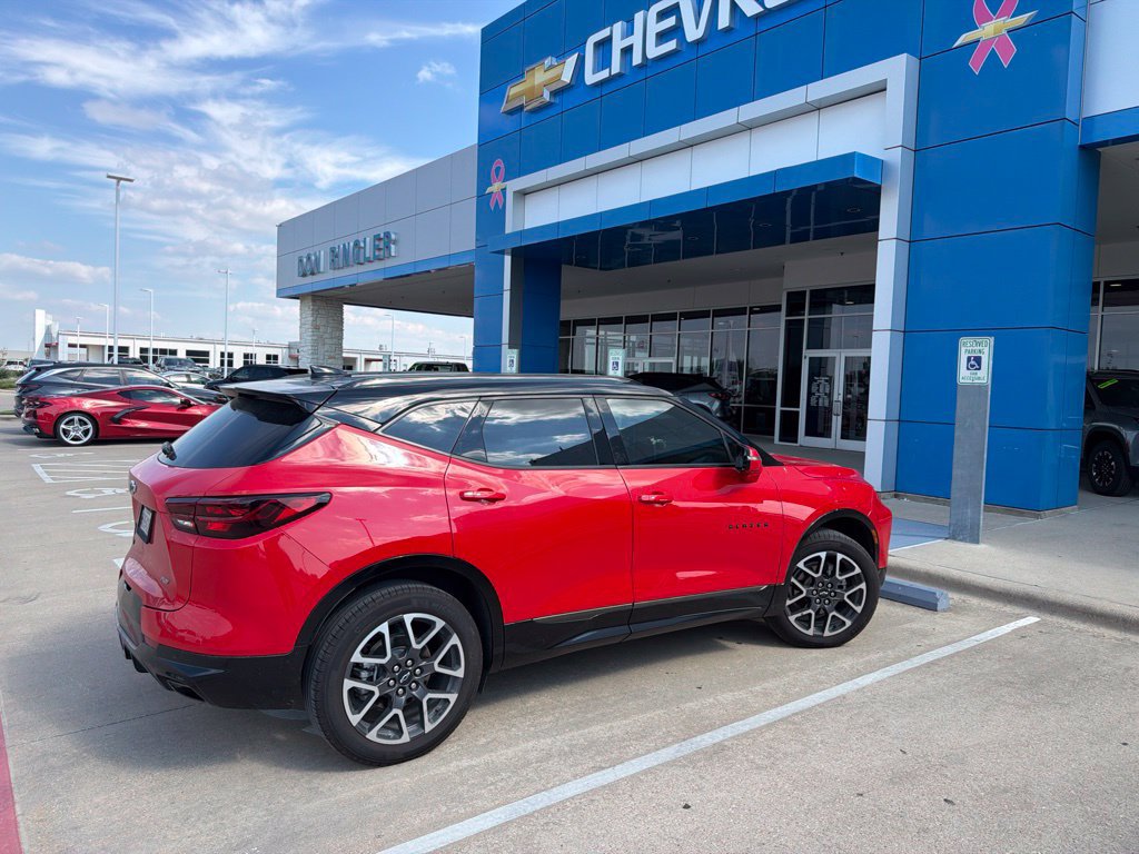 Used 2024 Chevrolet Blazer RS w/ Driver Confidence II Package FWD image 2