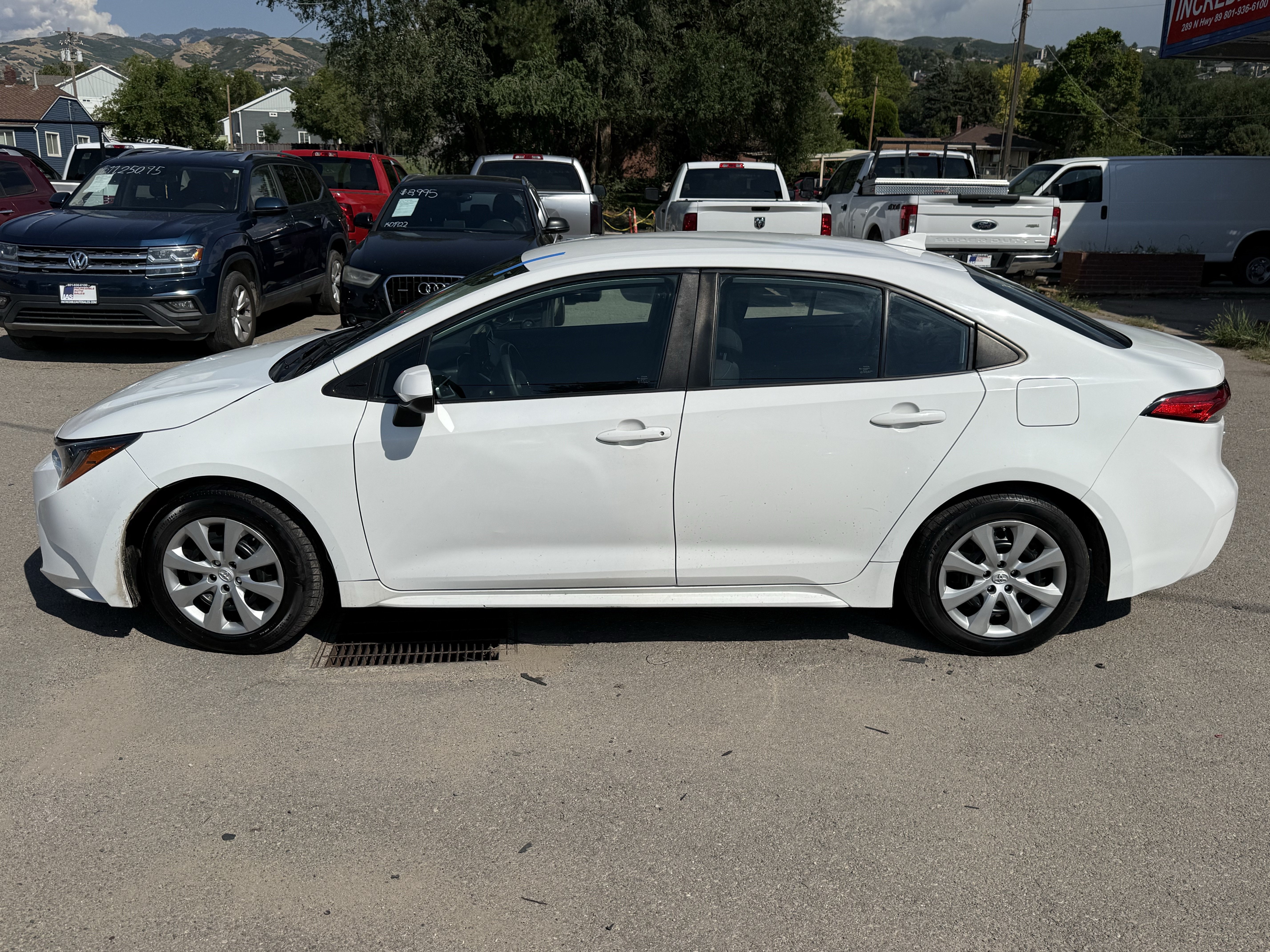 Used 2022 Toyota Corolla LE FWD image 14