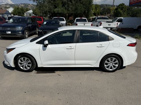 Used 2022 Toyota Corolla LE FWD image 14