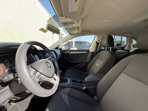 Used 2019 Volkswagen Jetta S image 5