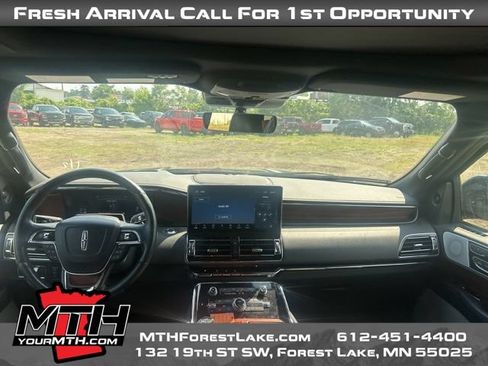 Used 2022 Lincoln Navigator Reserve w/ Equipment Group 201A AWD/4WD image 11