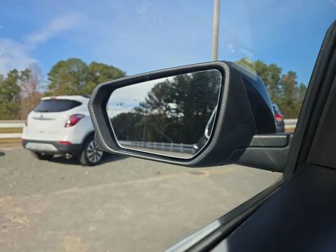 Used 2019 Chevrolet Equinox LT image 23